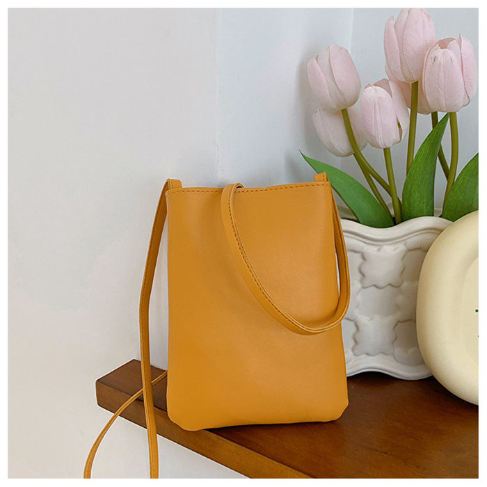 Wholesale Small shoulder bag, casual retro solid color vertical phone bag, simple soft leather single shoulder