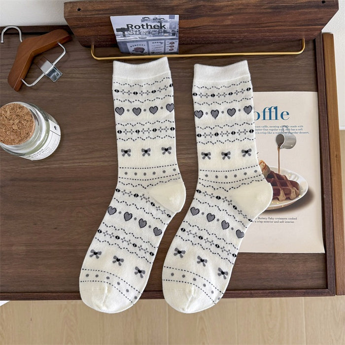Wholesale Sweet mid tube socks, cute pile socks for wearing on the outside