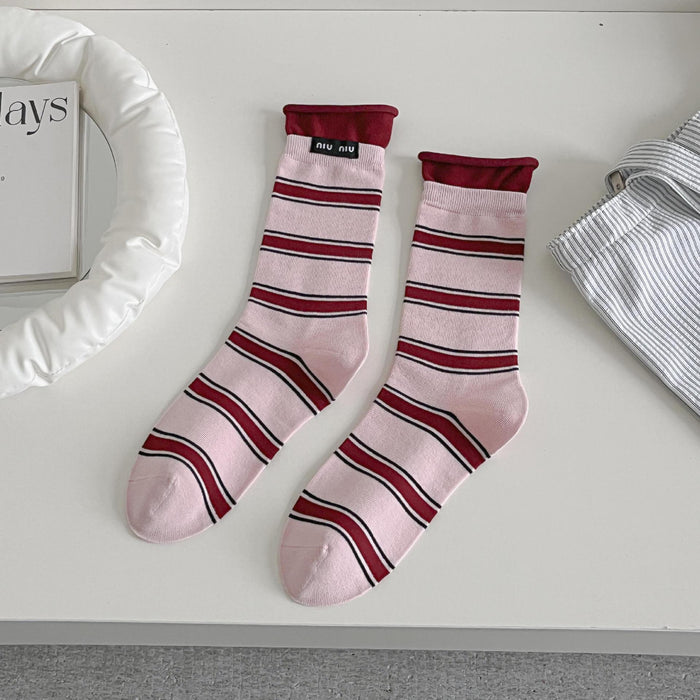Wholesale Mid length socks with double ribbed stripes and letter labels, trendy cotton socks, minimalist design