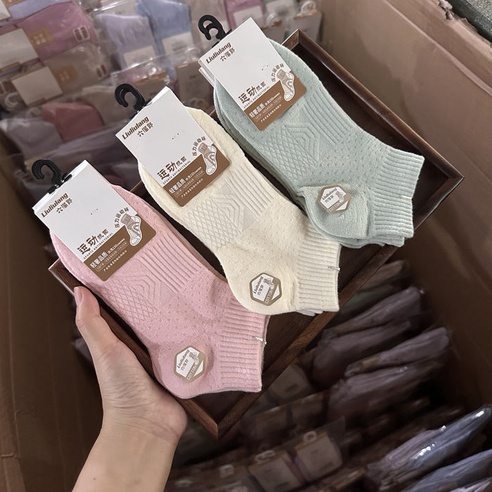 Wholesale Combed cotton socks, short socks for sweat absorption and odor prevention, short tube sports socks, breathable cotton socks