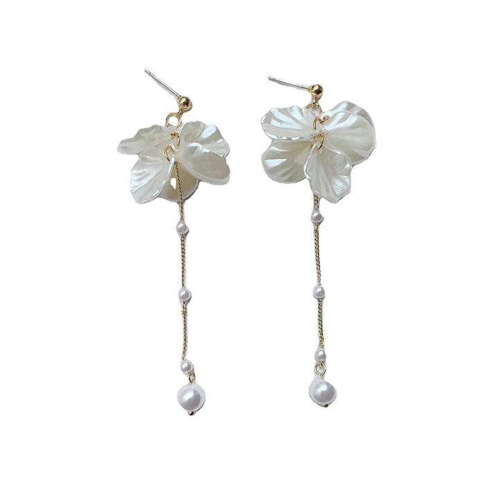 Wholesale Elegant temperament, shell petal tassel earrings, fashionable and high-end, simple and versatile pearl earrings for women