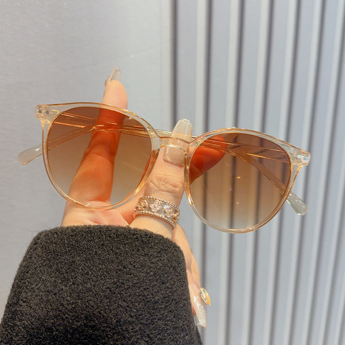 Wholesale Fashionable retro sunglasses, sunglasses, sunscreen and UV resistant glasses