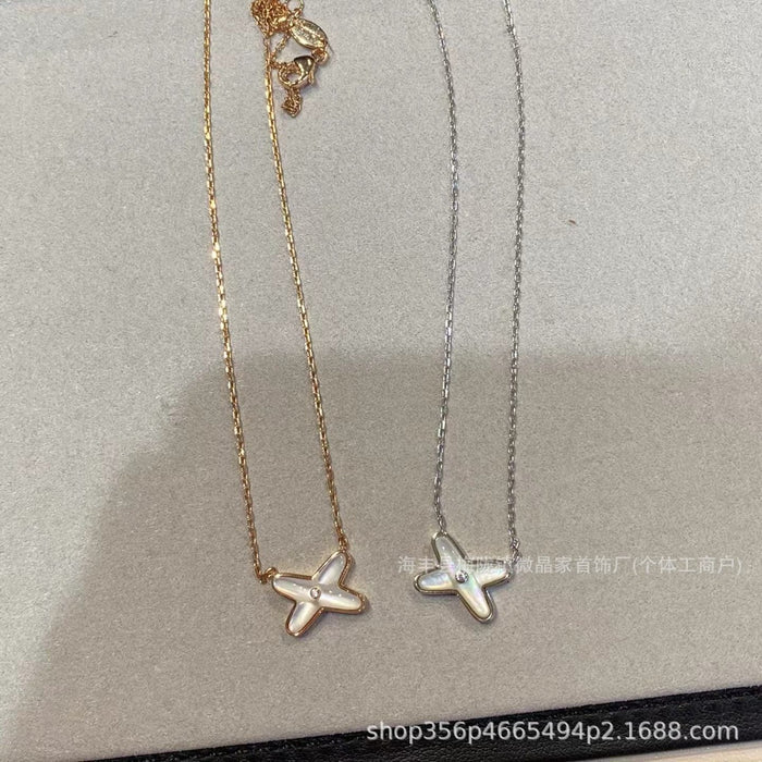 Wholesale Natural white pendant necklace with gold-plated locking chain