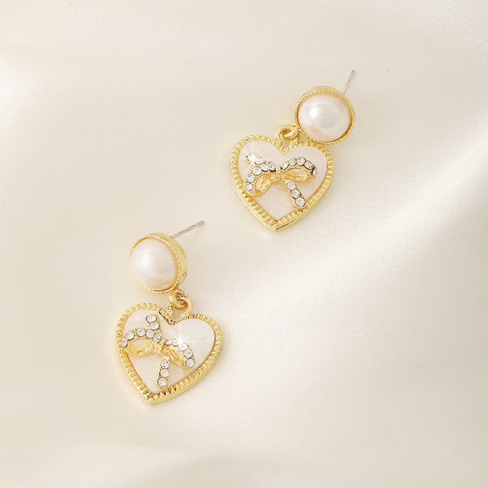 Wholesale Pearl earrings with versatile temperament, heart-shaped earrings, light luxury, high-end earring jewelry