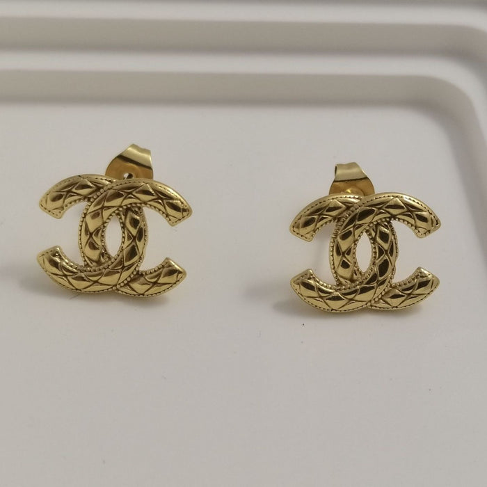 Wholesale Small and Elegant Stud Earrings