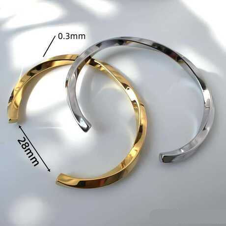 Wholesale Titanium steel C-shaped twisted Möbius open bracelet