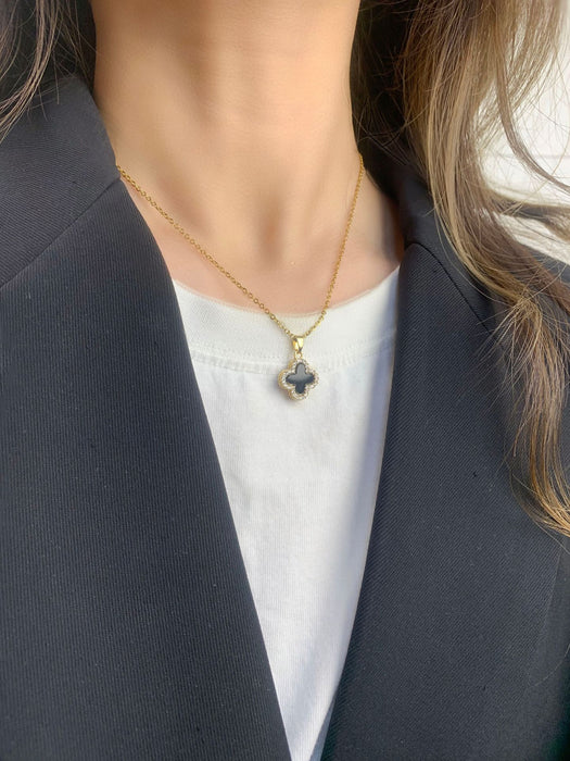 Wholesale Necklace Women's Summer Black and White Double-sided Four-leaf Clover Necklace  Titanium Steel