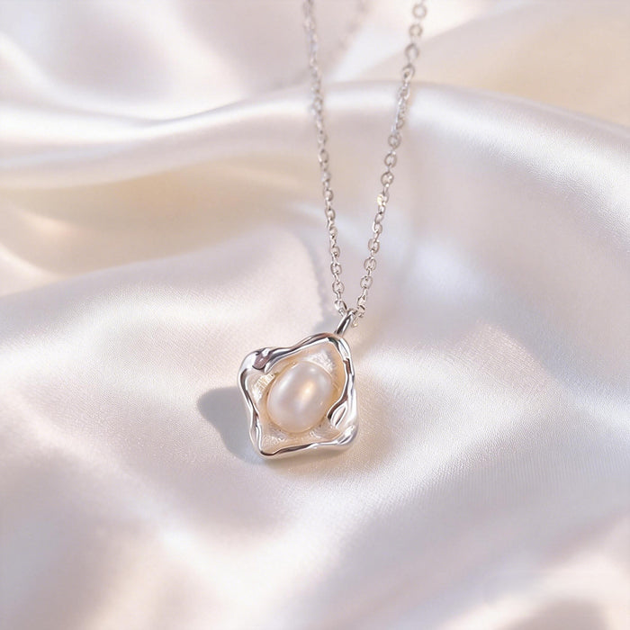 Wholesale Shell clavicle necklace with irregular pearl