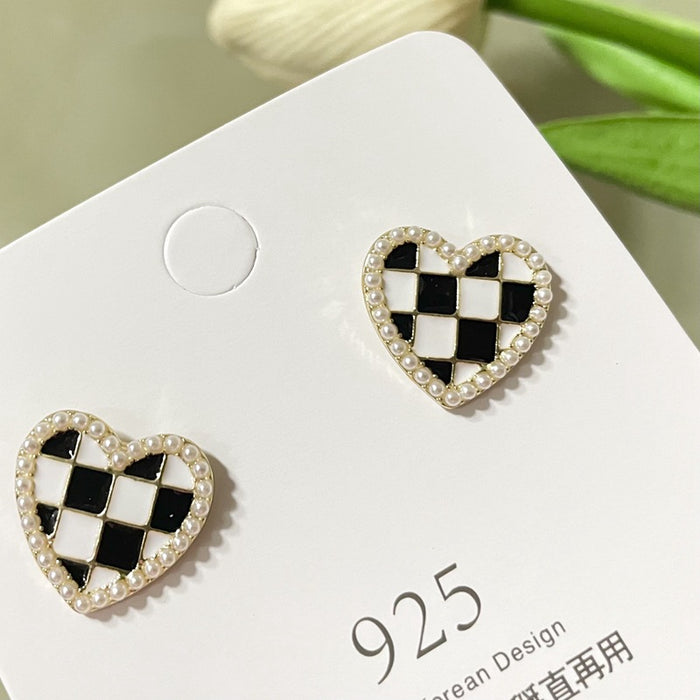 Wholesale Pearl Checkerboard Niche Earrings Women's Design Sense S925 Silver Needle Earrings