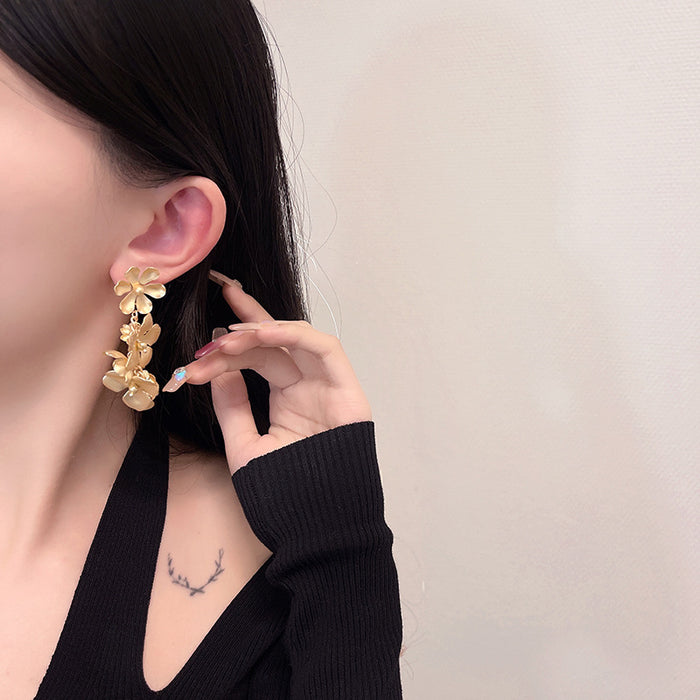Wholesale Small niche gold retro flower long tassel multi-layer earrings for women
