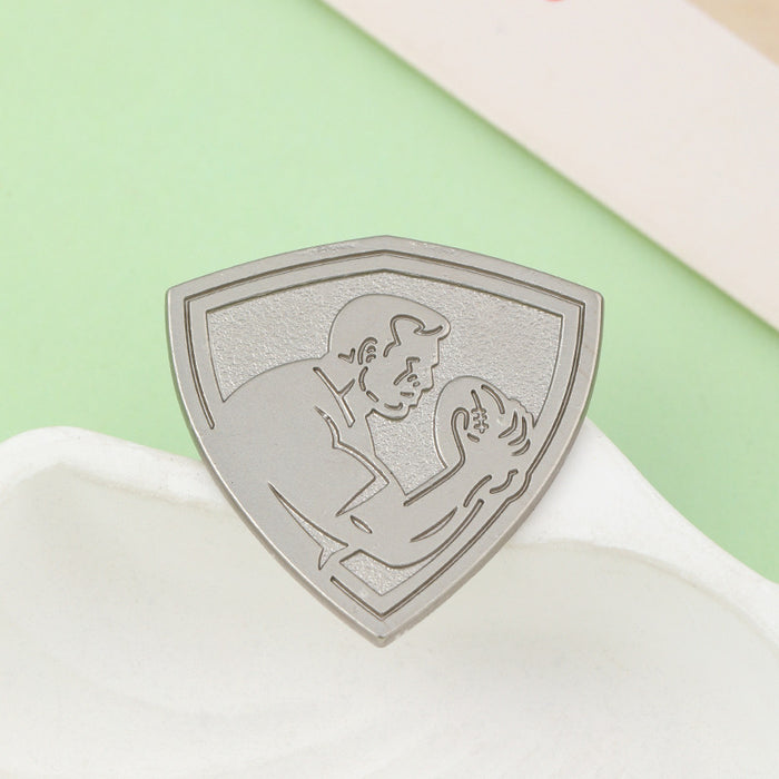 Wholesale Football paint commemorative badge football sports schoolbag decoration alloy brooch