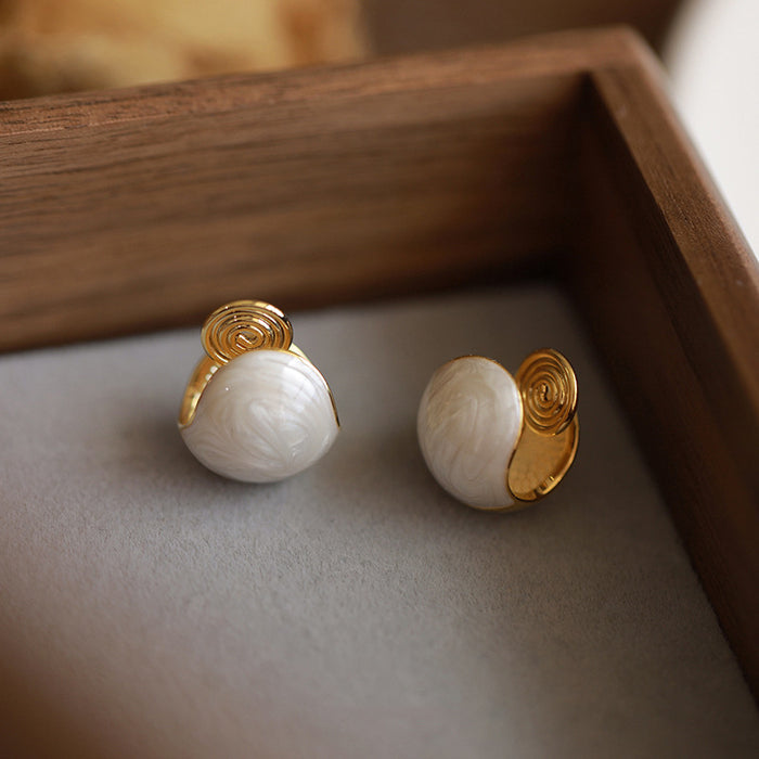 Wholesale Round ear clip without ear hole, gentle earrings, light luxury, high-end feel, new model