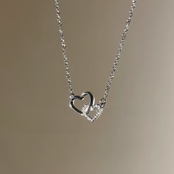 Wholesale Necklace with a niche temperament, simple pure silver heart-shaped collarbone chain