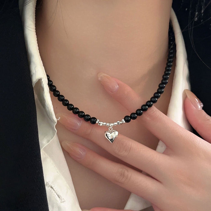 Wholesale Light luxury, high-end, niche beaded love necklace, retro collarbone chain