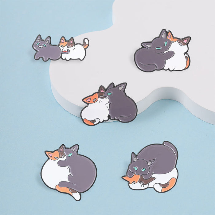 Wholesale Able Calico Cats Cuddling Brooch Couple Cat Enamel Pin Trendy Jewelry Accessory For Gift