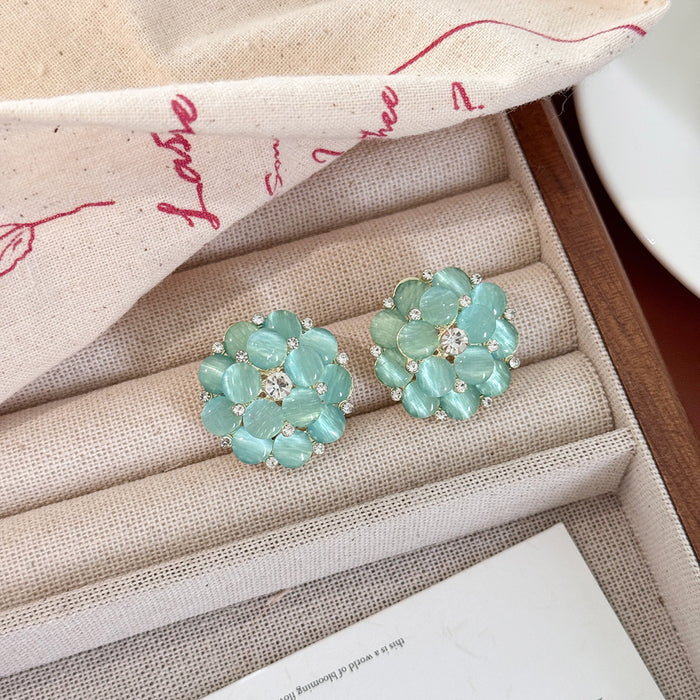 Wholesale Flower earrings, fashionable and versatile earrings, silver needle earrings