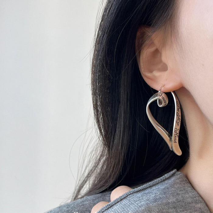 Wholesale Graffiti letter heart ear buckle niche design, high-end feeling, light luxury, retro earrings, earrings, new handmade accessories