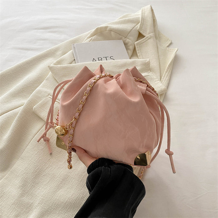 Wholesale Chain minimalist shoulder bag with a stylish texture, crossbody bag