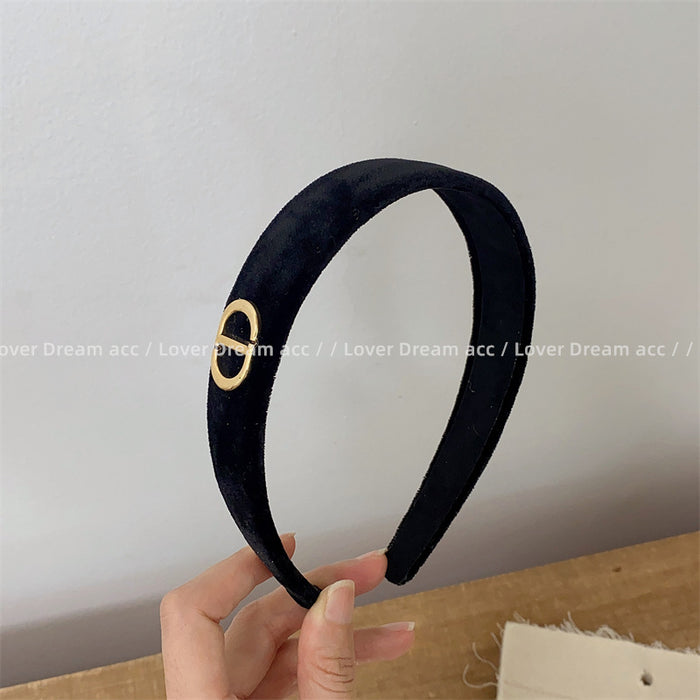 Wholesale Metallic letter hair clip, fashionable bangs, headband accessories, hair accessories
