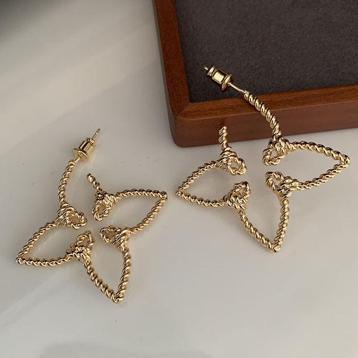 Wholesale Hollow earrings exude a ladylike and elegant vibe, while leaf earrings exude a refined and sophisticated vibe