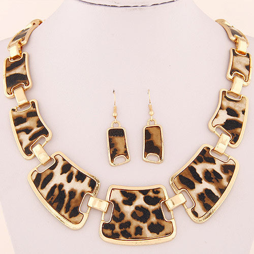 Wholesale Necklace Vintage Leopard Necklace Sweater Chain Earrings Set MOQ≥2 JDC-NE-MED001