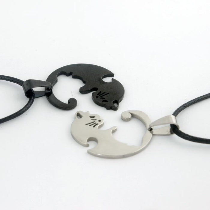Wholesale Necklaces Titanium Cat Round Pendant JDC-NE-WCS001