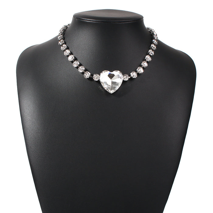 Wholesale Necklace Alloy Glass Diamond Love Pendant Necklace JDC-NE-Qiandi006