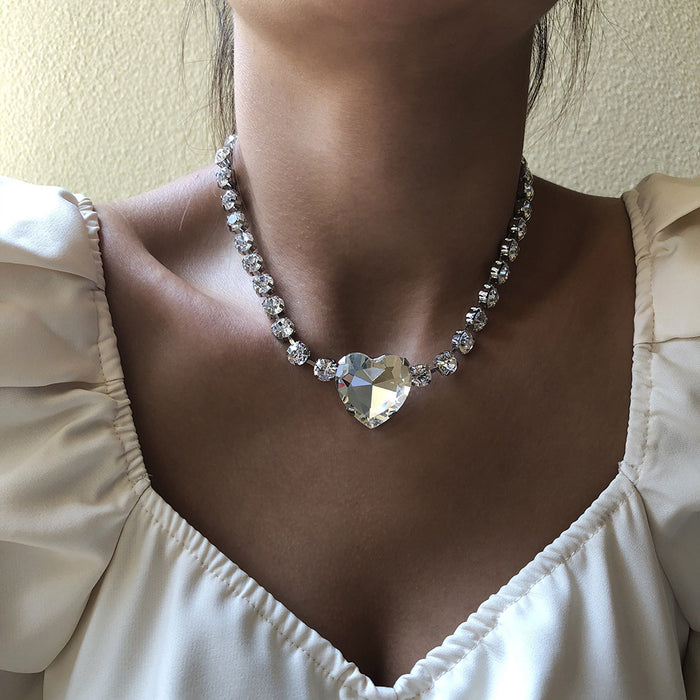 Wholesale Necklace Alloy Glass Diamond Love Pendant Necklace JDC-NE-Qiandi006