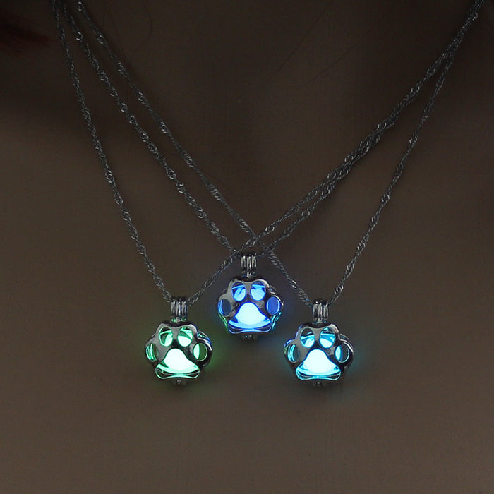 Wholesale Luminous Hollow Cat's Claw Alloy Necklace JDC-NE-NuoM001