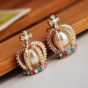 Wholesale Jewelry French Court Pearl Cross Crown Stud Earrings JDC-ES-CM025