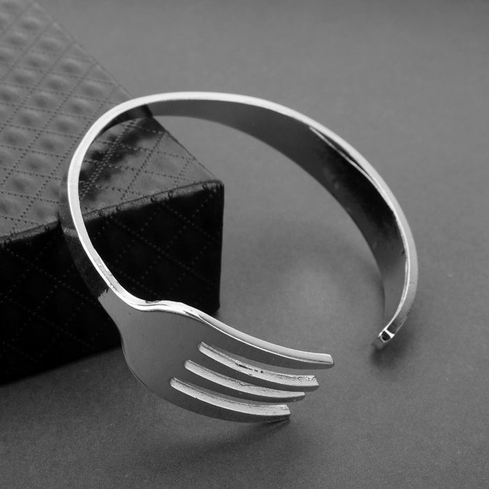 Wholesale Personality Western Caper and Fork Bracelet Fashion Men's Stainless Steel JDC-BT-AngJ004