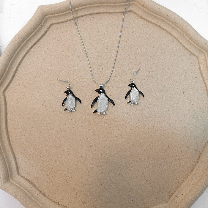 Collar al por mayor Pendientes de collar de pingüino de resina hipoalergénica