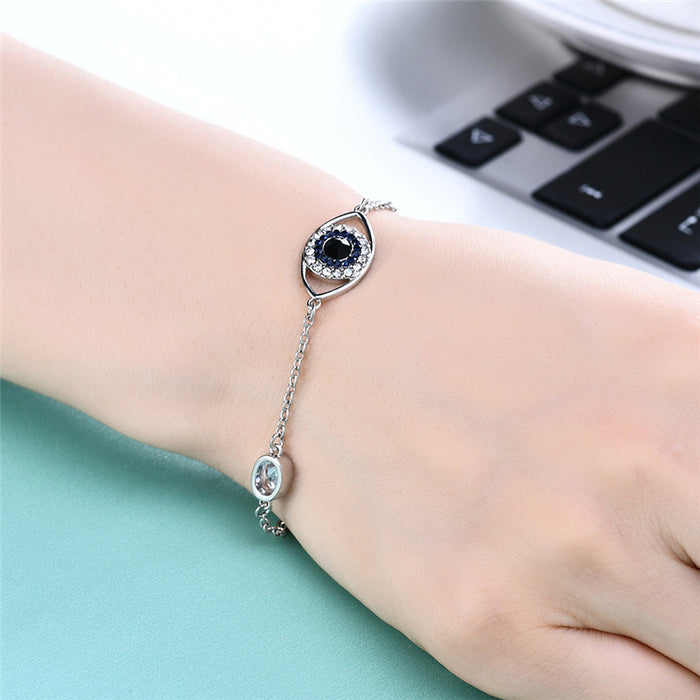 Wholesale bracelet European and American fashion studded with diamonds cold wind crystal JDC-BT-DiL009