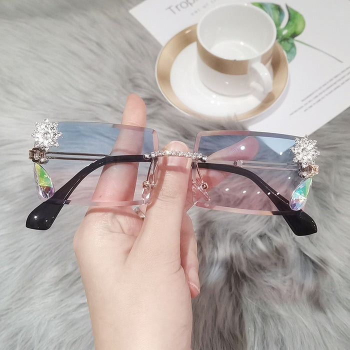 Wholesale PC Lens Diamond Small Square Sunglasses JDC-SG-XiY008