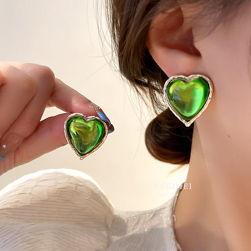 Jewelry WholesaleWholesale Silver Pin Vintage Green Love Heart Earrings JDC-ES-Fengm046 Earrings 丰美 %variant_option1% %variant_option2% %variant_option3%  Factory Price JoyasDeChina Joyas De China