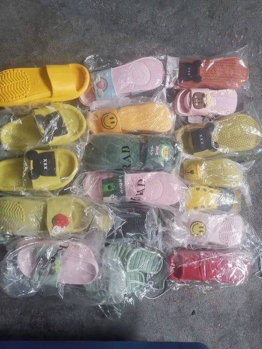Wholesale Slippers Rubber Plastic Thickened Soft Bottom MOQ≥2 JDC-SP-ChaoJ001