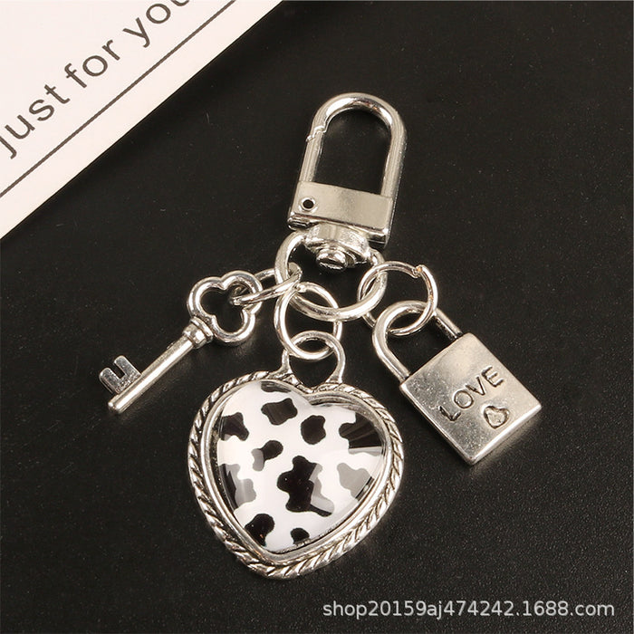 Metal en gros New Peach Heart Pearl Keychain MOQ≥2 JDC-KC-YIHAN013
