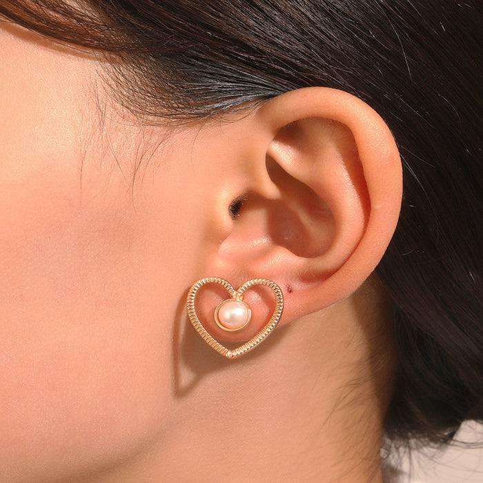 Wholesale Hollow Out Pearl Heart Earrings JDC-ES-D012