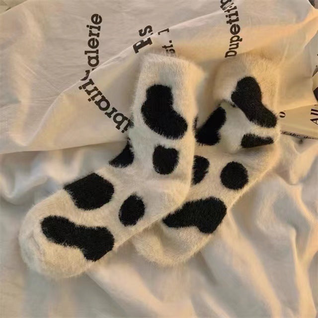 Wholesale Fuzzy Socks Nylon Mid-Cylinder Sweat Absorbing Velvet Cute Cows Spots MOQ≥2 JDC-SK-DuoDa001