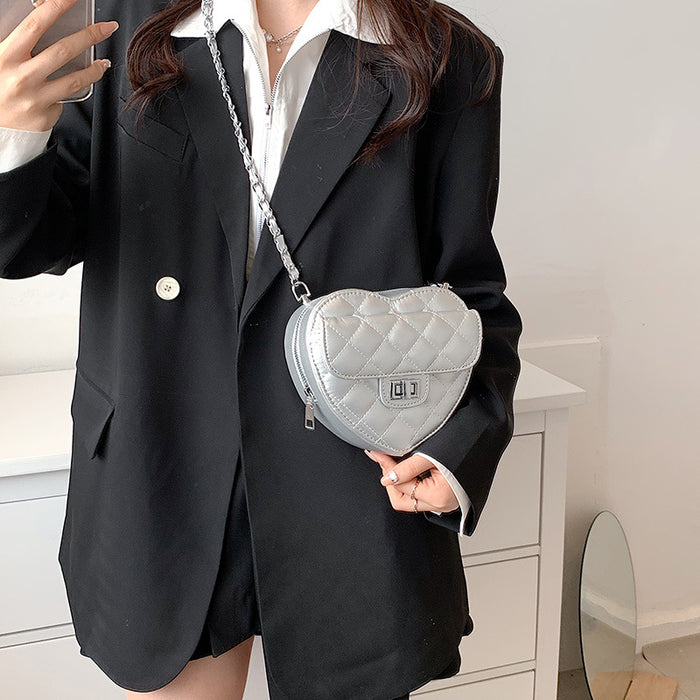Wholesale spring patent leather heart-shaped diamond one-shoulder diagonal bag JDC-SD-Zhibei003