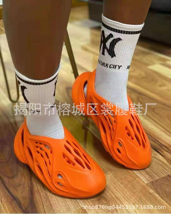 Wholesale Large Size Rubber Plastic Coconut Hole Shoes Baotou Sandals JDC-SD-ShangL003