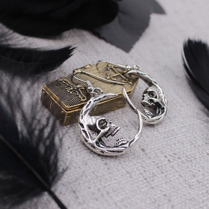 Wholesale Earrings Alloy Retro Skull Crescent MOQ≥2 JDC-ES-Zhuyue002