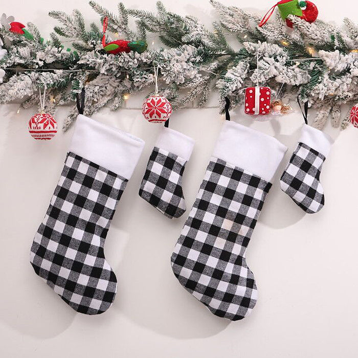 Wholesale Gift Bags Linen Christmas Socks Red and Black Plaid Children's Candy Bags MOQ≥2 JDC-GB-MinG003