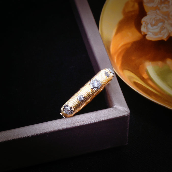 Anillo al por mayor cobre de dos tonos dorado con tallado de diamantes JDC-RS-Zhenr035