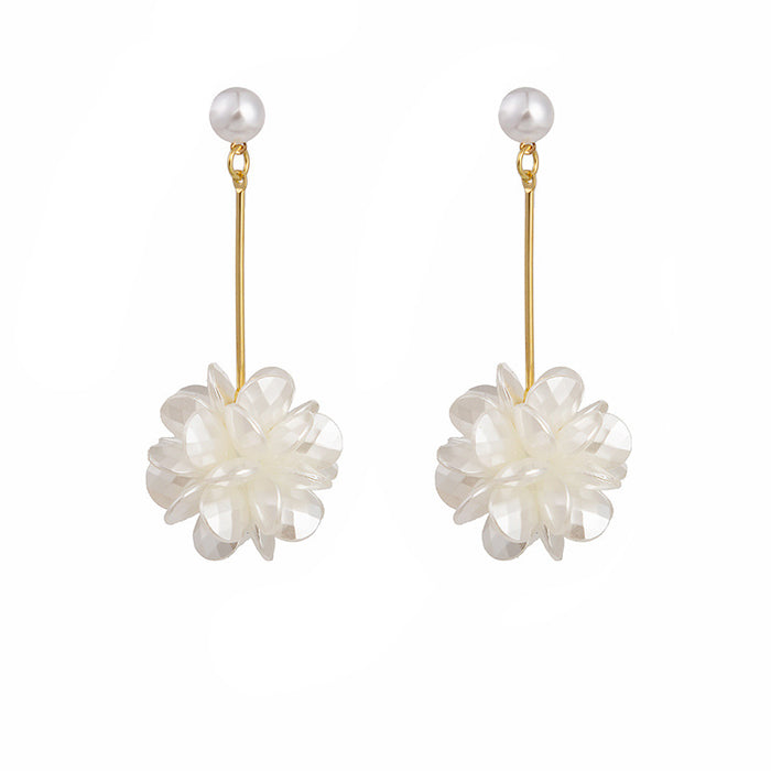 Boucles d'oreilles de goujon à fleurs de perle blanche en gros JDC-ES-MDD029