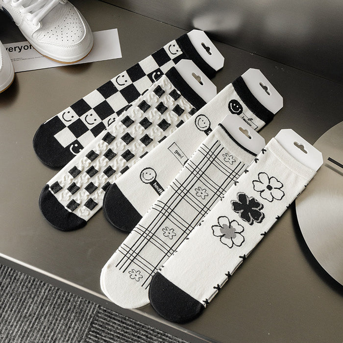 Wholesale tube socks black and white plaid smiley sweat-absorbing breathable cotton socks JDC-SK-CYu016
