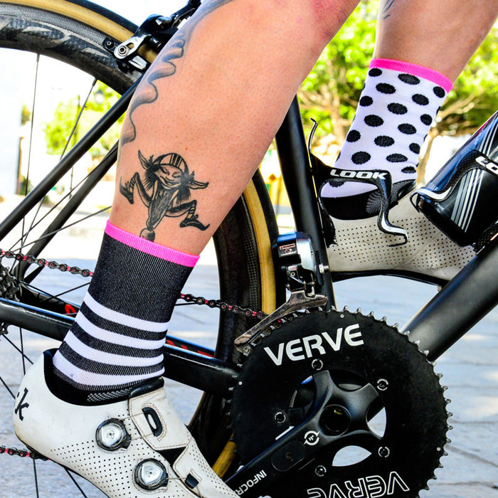 Calcetines al por mayor de calcetines de nylon ciclismo de ciclismo mimado mid tube jdc-sk-qit003