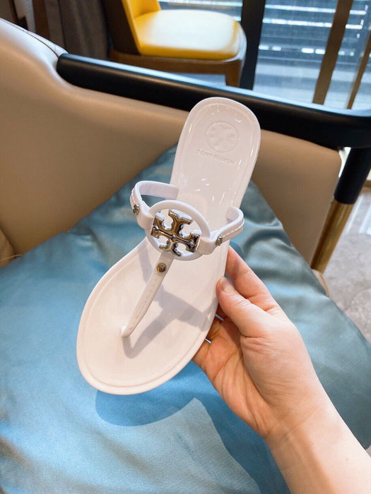 Crystal Jelly Crystal Flat Metal Backle Beach Slippers Sandales extérieures JDC-SD-GAOS001