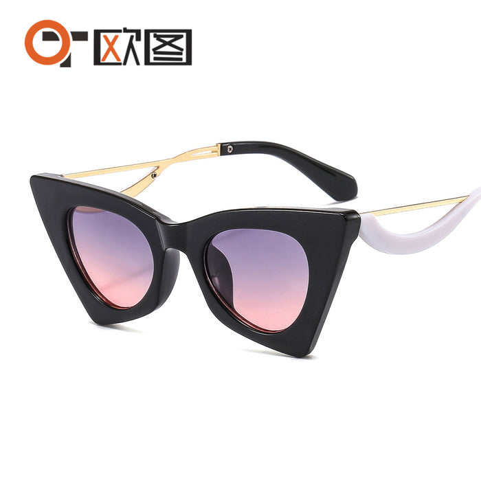 Wholesale Sunglasses PC Cat Eye Modeling Big Frame JDC-SG-OuT031
