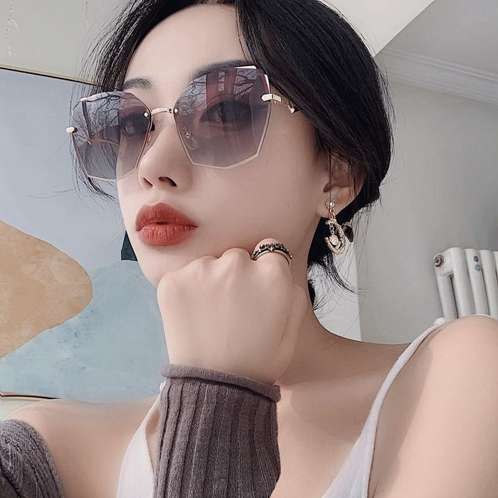 Wholesale Cut Edge Blackout Sunglasses Women Fashion MOQ≥2 JDC-SG-BoL002